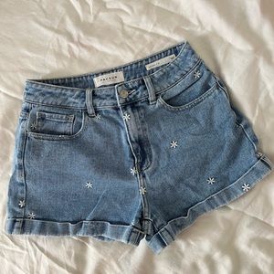 PACSUN - [26] Raining Daisy Denim Mom Shorts